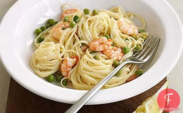 Ervilha, camarão e limão linguine