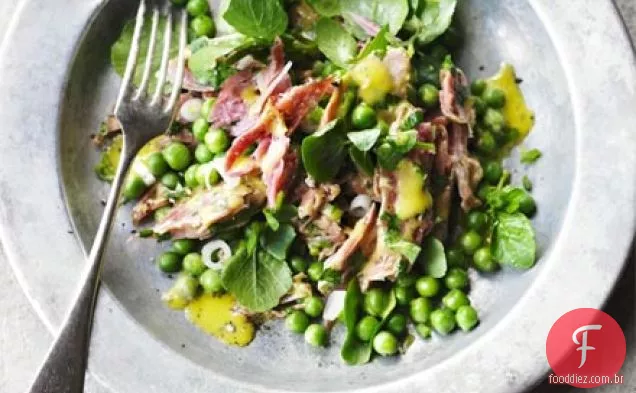 Salada de ervilha, presunto e agrião