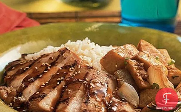 Frango grelhado com marinada de uísque e gengibre