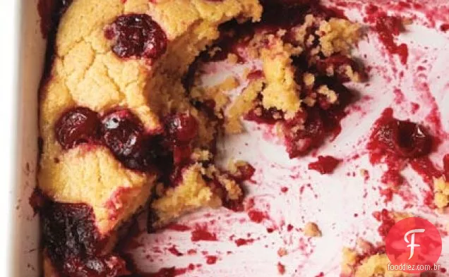 Bolo De Pudim De Bordo Saucy Cranberry