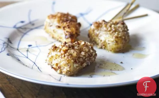 Brie & pecan mordidas