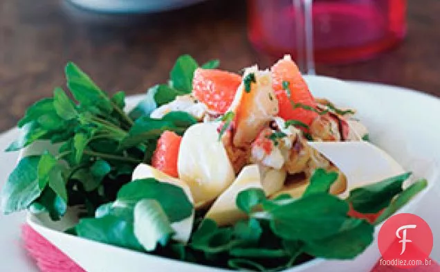 Salada De Corações De Palmeira Com Toranja Vermelha Rubi E Caranguejo Dungeness