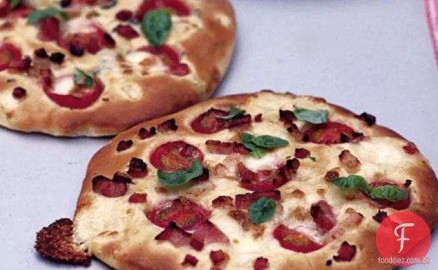 Cherry tomato & pancetta pizza