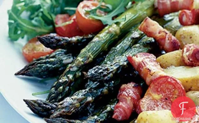 Salada de aspargos assados quentes