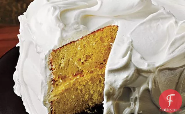 Bolo de baunilha com glacê de merengue italiano