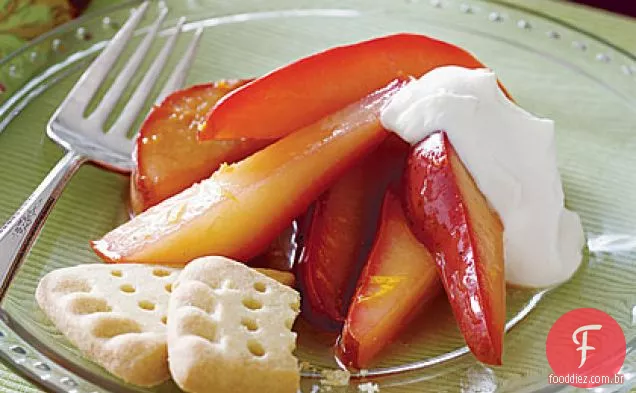 Peras temperadas com creme