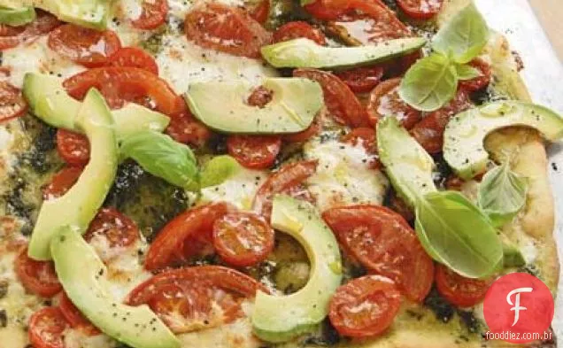 Tricolore pizza com óleo de manjericão
