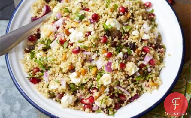 Herby quinoa, feta e salada de romã