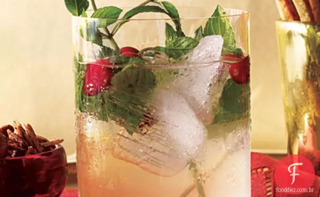 White Cranberry Spritzer