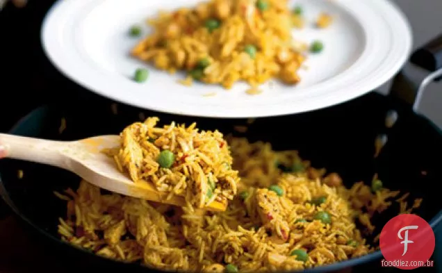 Frango com curry e arroz com caju