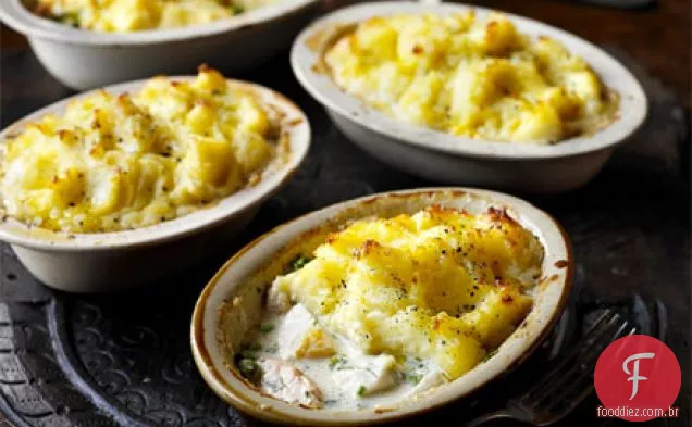 Torta de peixe com crosta de batata