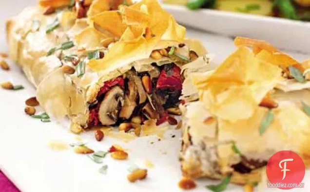 Strudels de cogumelos e estragão com molho madeira