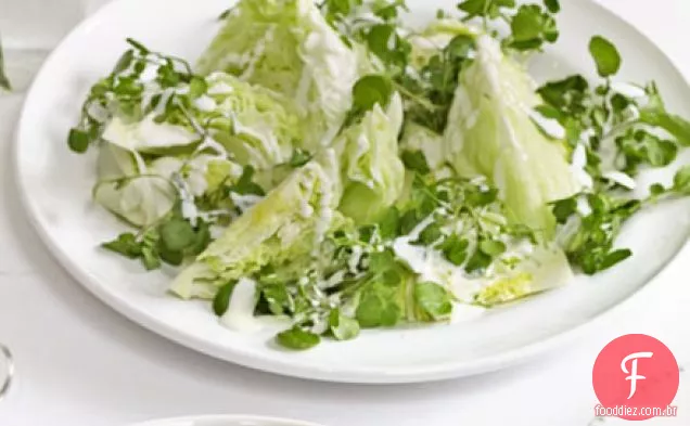 Salada verde com molho de leitelho