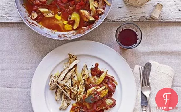 Courgette caponata com tomilho e frango com alho