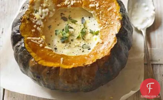 Abóbora assada com creme, tomilho e Parmesão