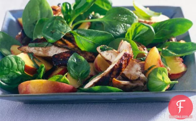 Salada balsâmica de frango e pêssego
