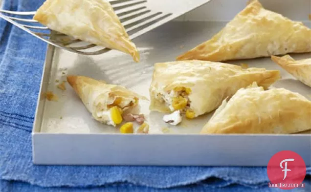 Feta & milho doce samosas