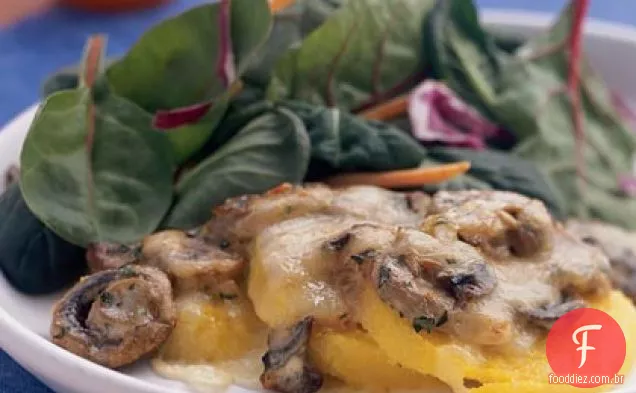 Polenta gratinada com cogumelos e Fontina