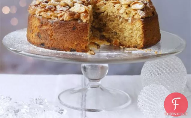 Bolo de frutas de damasco e amêndoa