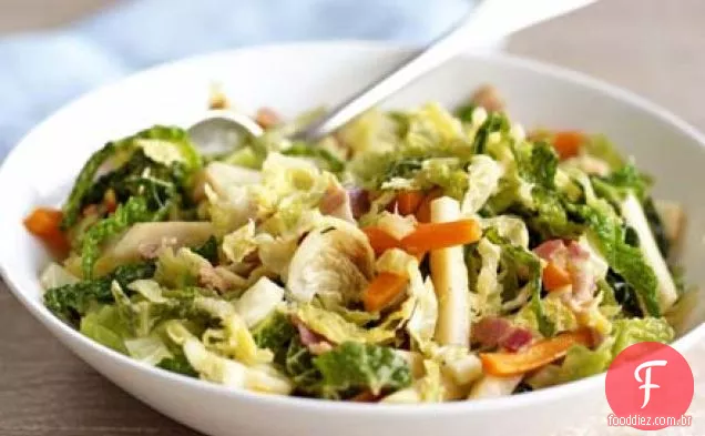 Repolho com bacon e raízes