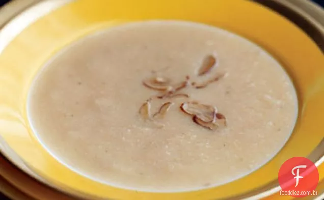 Salsa-sopa de raiz com castanhas trufadas