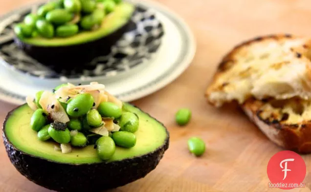Edamame E Coco Torrado Em Abacate