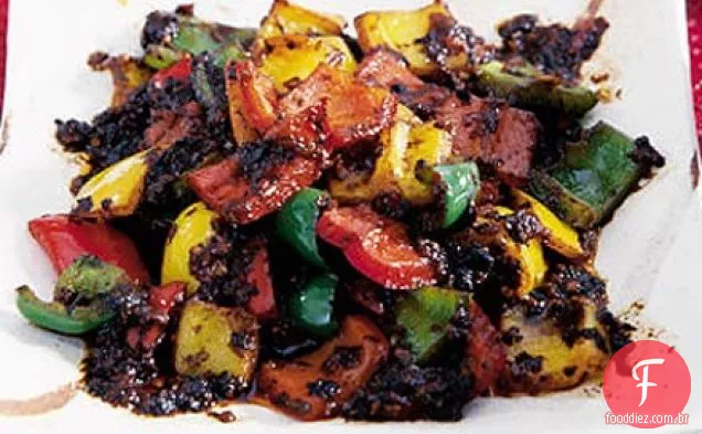 Pimentas com feijão preto
