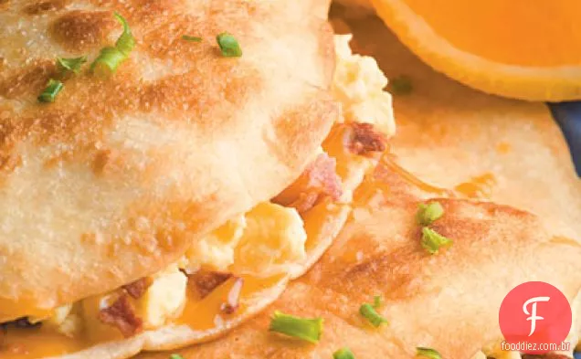 Ovos e Bacon Quesadillas