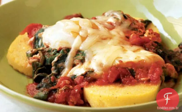 Ovos italianos sobre espinafre e Polenta
