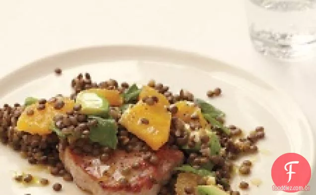 Carne De Porco Com Lentilha, Laranja, Abacate E Salada De Manjericão