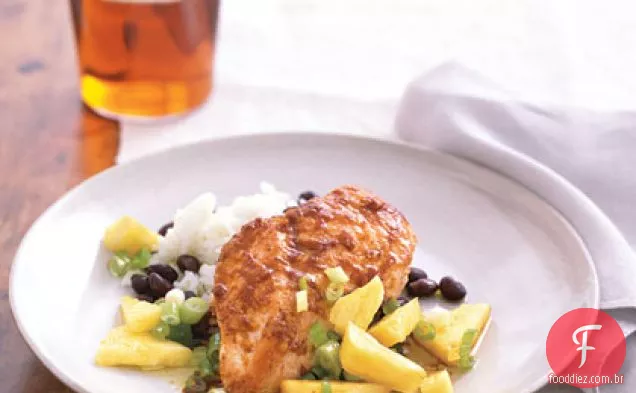 Jerk Frango Com Arroz, Feijão Preto e abacaxi