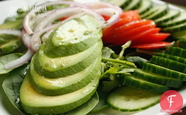 Salada De Abacate Com Vinagrete Cítrico
