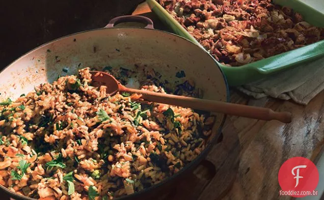 Recheio de arroz selvagem com pinhões