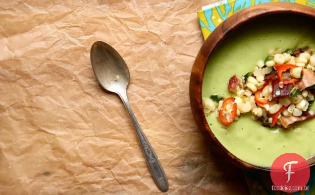Sopa Fria De Abacate Com Milho Doce E Bacon