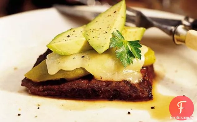 Bife de queijo Chile com abacate