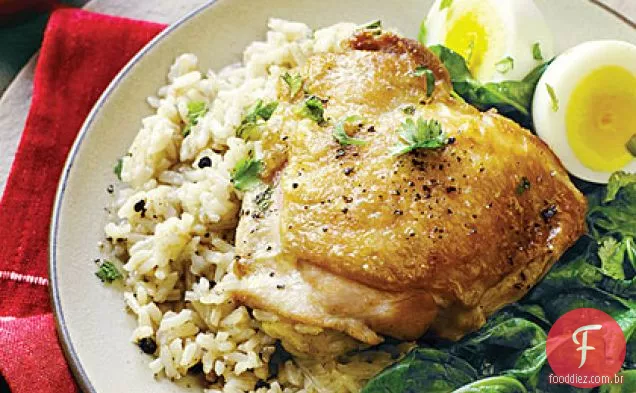 Pilaf de frango temperado com ovos