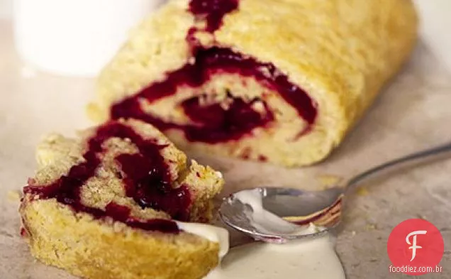 Roly-poly de cranberry cozido no vapor