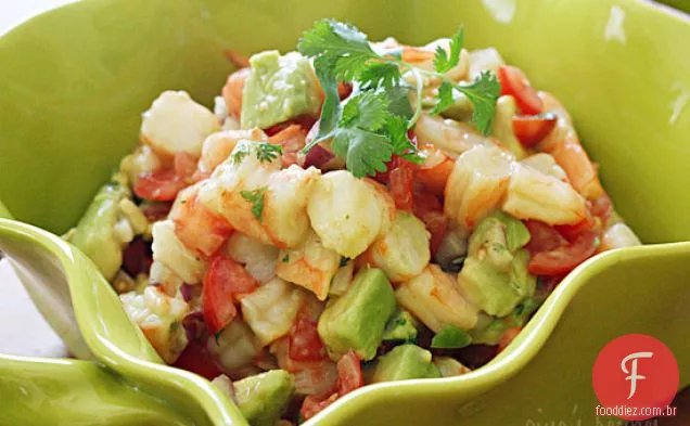 Zesty Camarão Limão E Salada De Abacate
