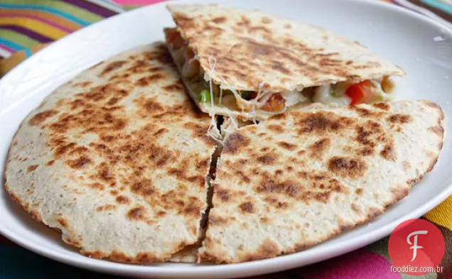 Camarão Quesadillas Com Tomate Abacate Salsa