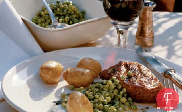 Peito de pato grelhado com ervilhas cunhadas
