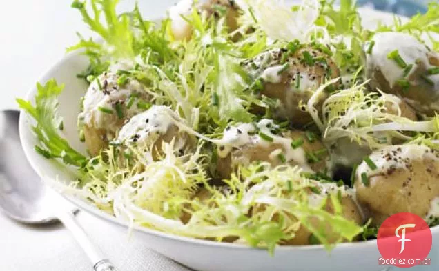Nova salada de batata e frisée