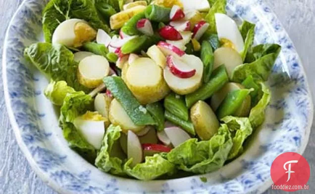 Salada de colocação vestida