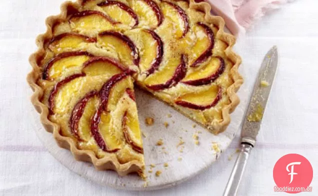 Torta de pêssego e amêndoa