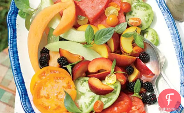 Salada de tomate e fruta