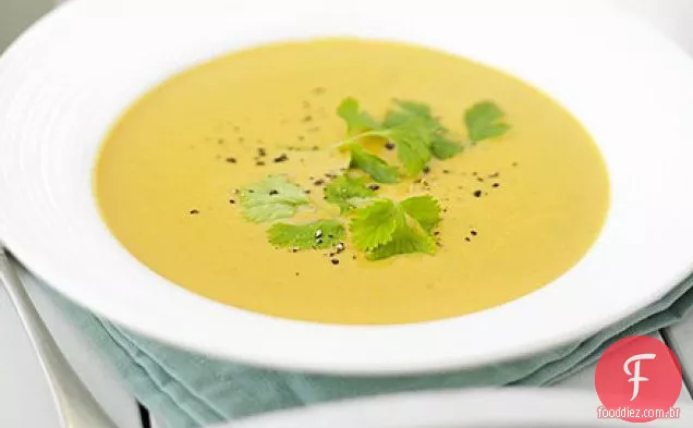Sopa de batata doce rápida com coco