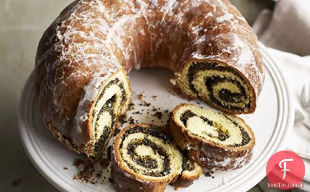 Bolo de redemoinho de sementes de baunilha e papoula