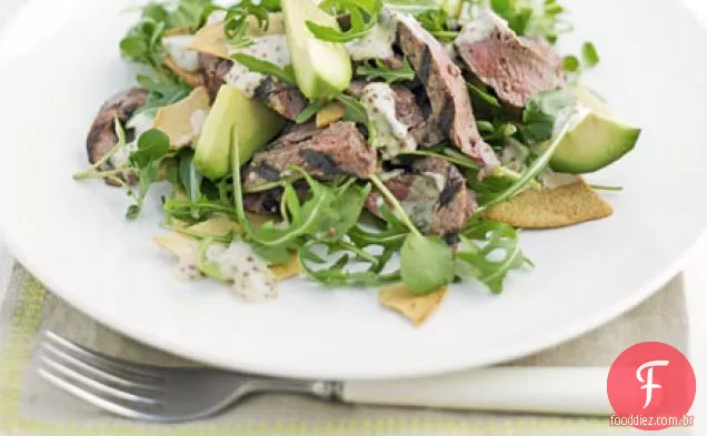 Salada de tortilla de bife apimentado