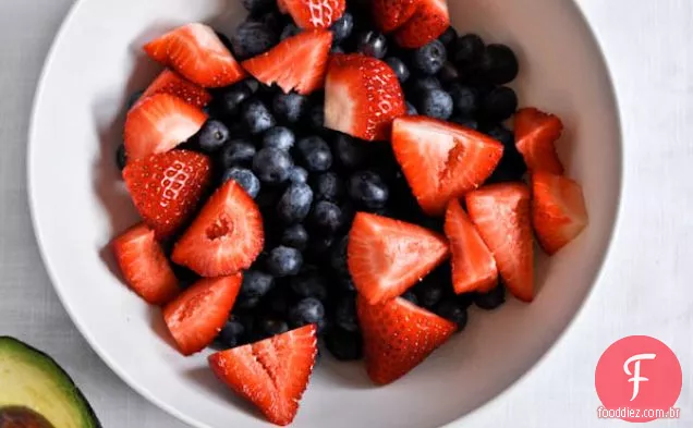 Salada De Frutas Com Limão E Abacate