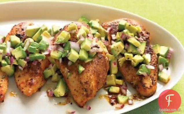 Frango caiena esfregado com Salsa de abacate