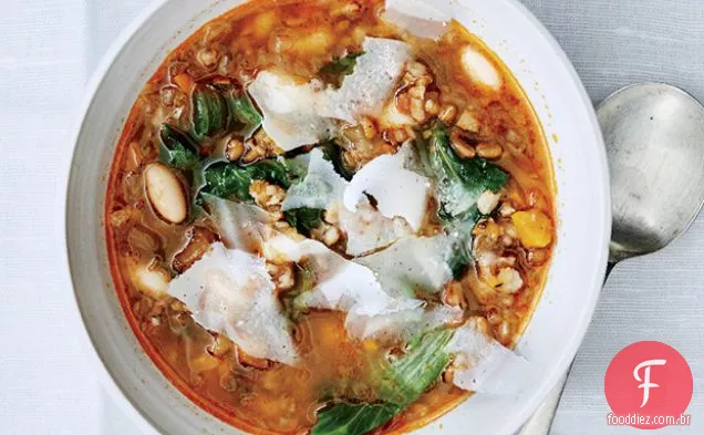 Sopa de espelta torrada com escarola e Feijão Branco
